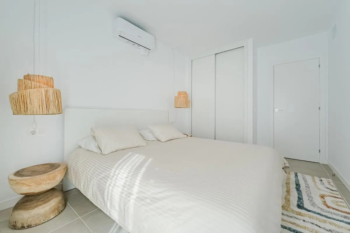 Cozy 2-Br Penthouse With Private Rooftop Terrace غيا ذي إسورا