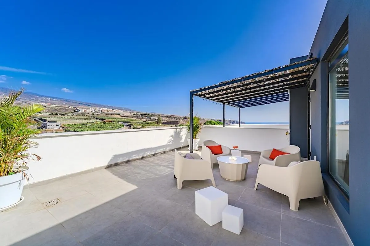 Cozy 2-Br Penthouse With Private Rooftop Terrace ギア・デ・イソラ 0*,