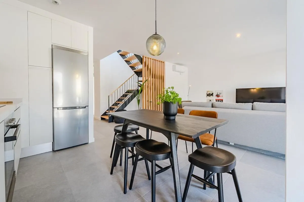 Cozy 2-Br Penthouse With Private Rooftop Terrace ギア・デ・イソラ スペイン